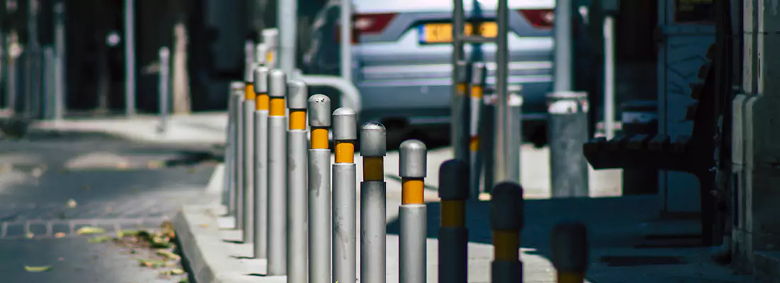 Safe and Convenient Retractable Barrier Column Systems for Properties in Seminole, FL